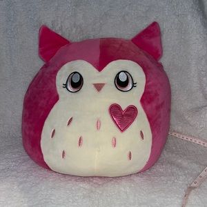 Pink heart squishmellow